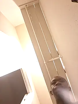 stressrliver88 online show from March 22, 5:33 am