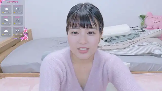 Somi-chan online show from April 9, 8:09 am