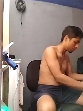 Snapshot of URALZERO420CLOUDS chatting on February 28, 6:58 am URALZERO420CLOUDS online show from February 28, 6:58 am