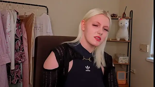 KellyyMcGuire online show from February 12, 11:27 am