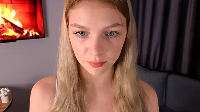 CynthiaaStone online show from March 11, 6:52 am