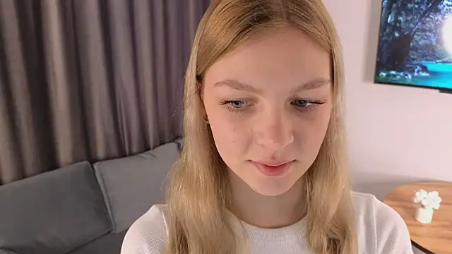 CynthiaaStone online show from March 22, 6:06 am