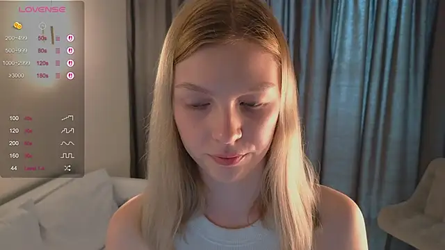 CynthiaaStone online show from April 3, 7:17 am