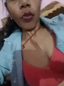 Snapshot of tocixgi chatting on March 24, 12:10 pm tocixgi online show from March 24, 12:10 pm