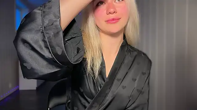 Snapshot of Leylia_Lily chatting on June 11, 8:07 pm Leylia Lily online show from June 11, 8:07 pm