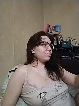 MiraSilvern online show from February 16, 4:36 pm