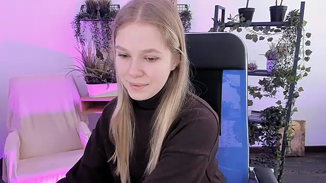 ArtfulMuse online show from February 21, 5:19 am