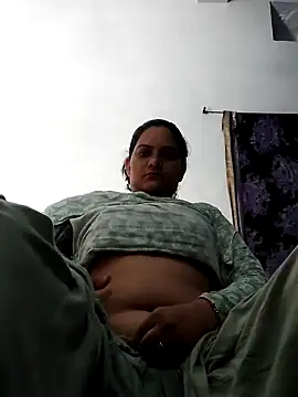 Snapshot of Anushka_Singh0 chatting on June 25, 6:18 am Anushka Singh0 online show from June 25, 6:18 am