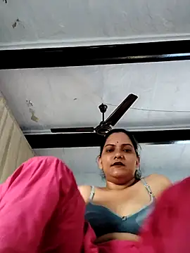 Snapshot of Anushka_Singh0 chatting on June 29, 1:22 pm Anushka Singh0 online show from June 29, 1:22 pm