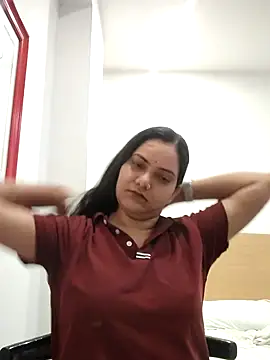 Snapshot of Anushka_Singh0 chatting on July 7, 4:04 am Anushka Singh0 online show from July 7, 4:04 am
