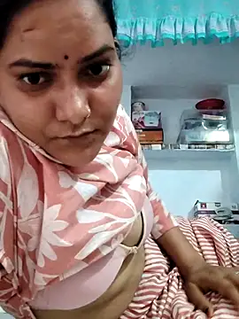 Snapshot of Anushka_Singh0 chatting on July 9, 12:53 pm Anushka Singh0 online show from July 9, 12:53 pm