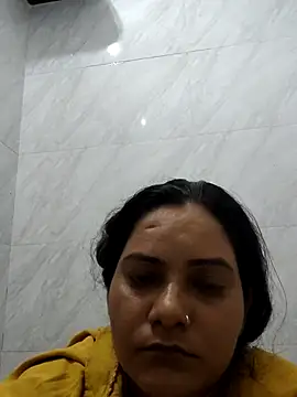 Snapshot of Anushka_Singh0 chatting on July 11, 4:21 pm Anushka Singh0 online show from July 11, 4:21 pm