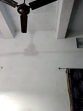 Snapshot of Anushka_Singh0 chatting on July 14, 12:33 pm Anushka Singh0 online show from July 14, 12:33 pm