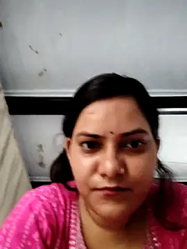 Snapshot of Anushka_Singh0 chatting on July 18, 1:04 pm Anushka Singh0 online show from July 18, 1:04 pm