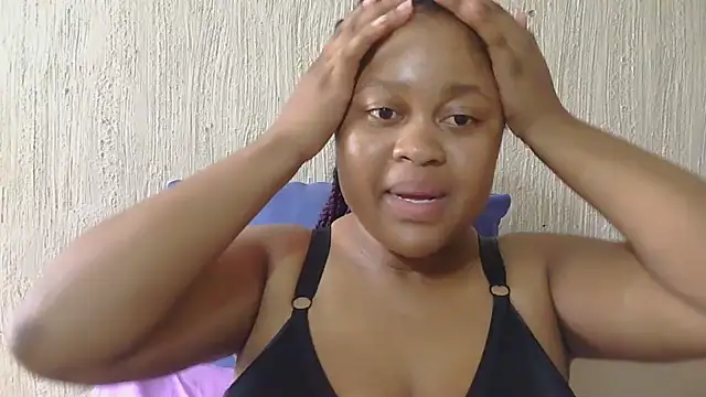 Snapshot of TemptingTits chatting on February 22, 1:20 pm TemptingTits online show from February 22, 1:20 pm