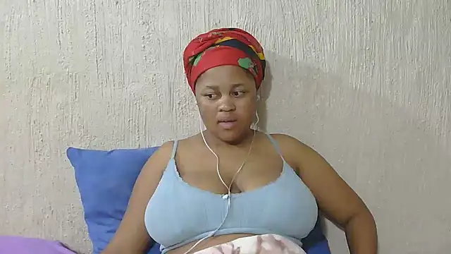 Snapshot of TemptingTits chatting on March 17, 10:13 pm TemptingTits online show from March 17, 10:13 pm