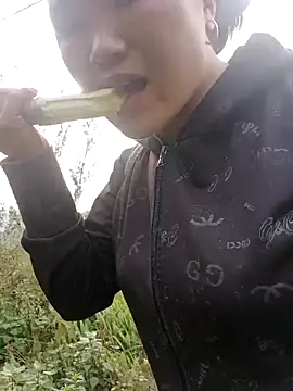 Snapshot of nelina_12345 chatting on March 24, 9:36 am nelina 12345 online show from March 24, 9:36 am