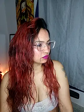 Snapshot of valeriahot_96 chatting on April 12, 2:38 am valeriahot 96 online show from April 12, 2:38 am