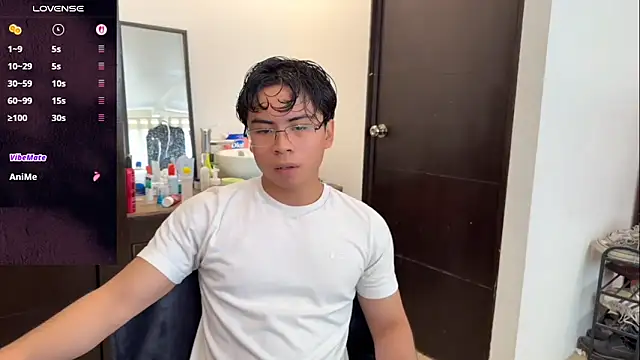 Snapshot of BentoBoxxx chatting on June 10, 5:56 pm BentoBoxxx online show from June 10, 5:56 pm