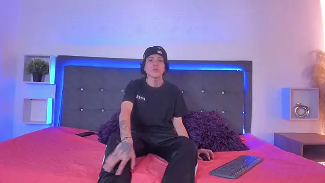 Snapshot of Ale_cuzz chatting on March 18, 3:04 pm Ale cuzz online show from March 18, 3:04 pm