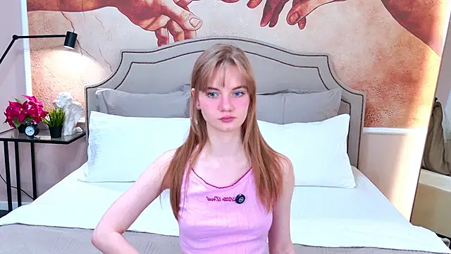 Snapshot of ElfieWhite chatting on March 21, 3:15 pm ElfieWhite online show from March 21, 3:15 pm