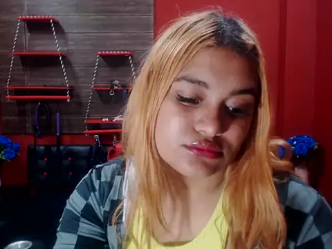 Alicefetishxxx online show from February 12, 5:41 pm