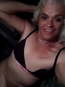 dustbunny64 online show from March 27, 9:53 am