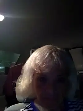 dustbunny64 online show from March 28, 5:29 am