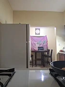 Snapshot of VelvetVixen_735 chatting on April 5, 8:00 am VelvetVixen 735 online show from April 5, 8:00 am