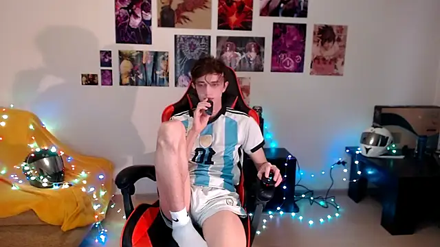 Snapshot of John_Meow chatting on April 3, 4:32 am John Meow online show from April 3, 4:32 am