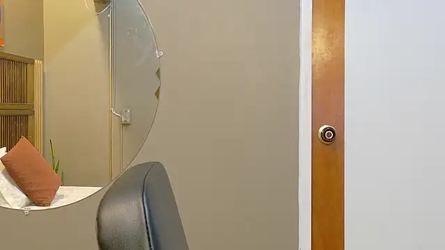 kaiawhite online show from March 12, 8:59 pm