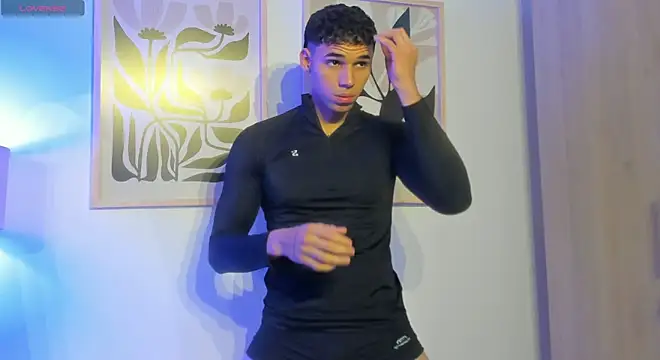 Snapshot of Thomas_walker14 chatting on June 11, 6:39 pm Thomas walker14 online show from June 11, 6:39 pm