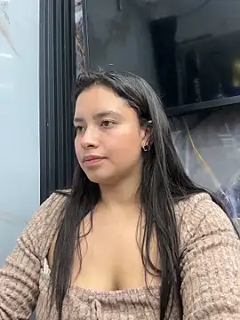 Snapshot of Miss_Bella_Flame chatting on April 16, 9:50 pm Miss Bella Flame online show from April 16, 9:50 pm