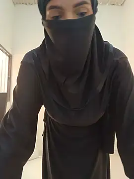 aminaa  online show from July 6, 7:49 pm