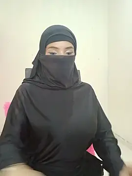 aminaa  online show from July 30, 6:18 pm
