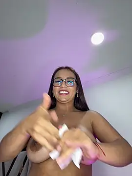 Snapshot of Aliaa_1 chatting on March 8, 2:04 am Aliaa 1 online show from March 8, 2:04 am