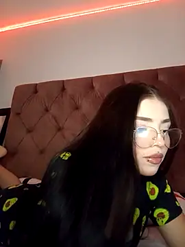 Snapshot of Gatita_Only17 chatting on February 13, 1:45 am Gatita Only17 online show from February 13, 1:45 am