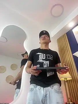 Snapshot of Dark_Nico chatting on February 22, 3:51 am Dark Nico online show from February 22, 3:51 am