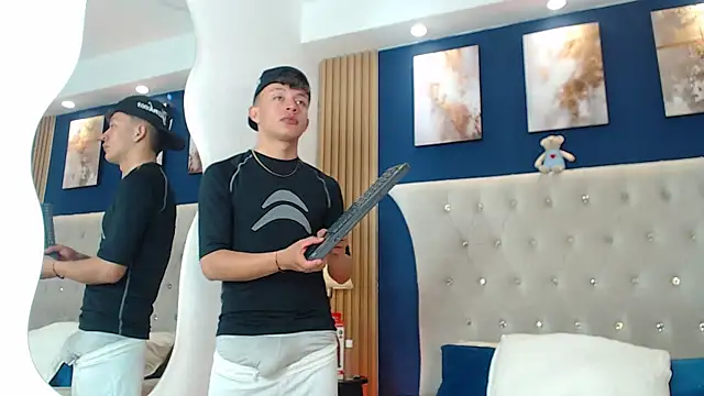 Snapshot of Dark_Nico chatting on March 5, 3:35 am Dark Nico online show from March 5, 3:35 am