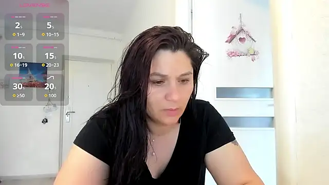 Snapshot of EVELYNA88 chatting on May 9, 8:52 am EVELYNA88 online show from May 9, 8:52 am