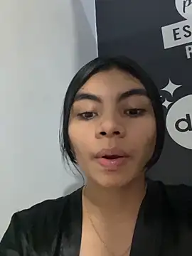 eimmy  skinny online show from May 15, 11:45 pm