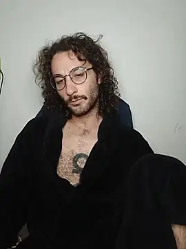 VanderVelvet online show from March 13, 1:45 am