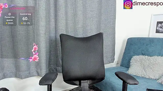 Snapshot of sexy_curly1 chatting on March 28, 3:55 pm sexy curly1 online show from March 28, 3:55 pm