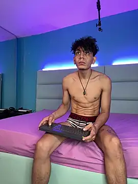 abrilandjulian online show from February 18, 11:39 am