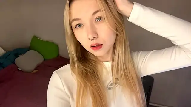 PinkTraible online show from March 13, 12:23 pm