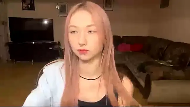 PinkTraible online show from March 20, 11:15 am