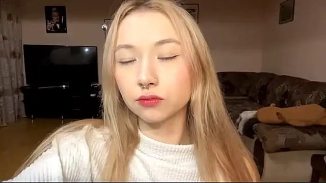 PinkTraible online show from April 2, 11:08 am