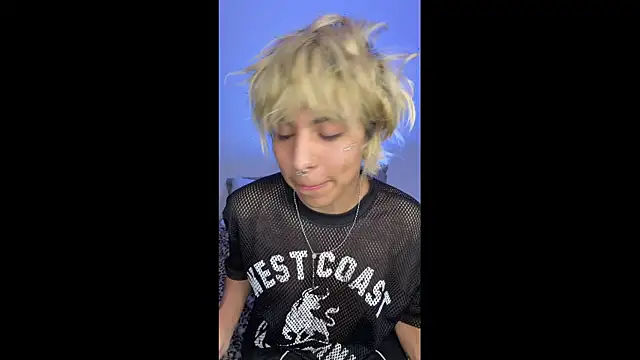 prince oliverr online show from March 17, 1:43 am