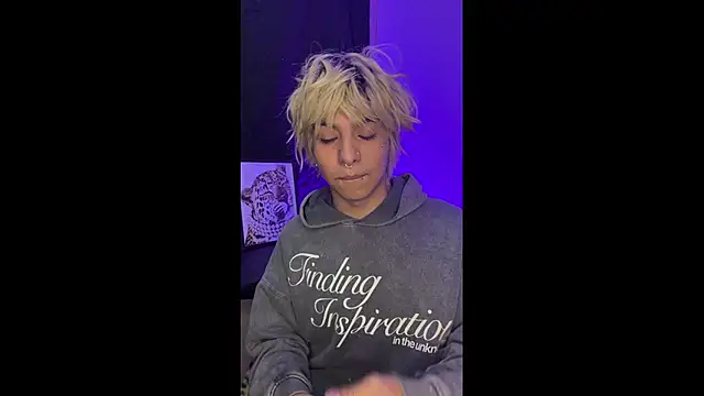 prince oliverr online show from April 1, 2:45 am