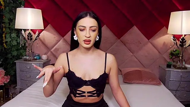 Snapshot of VictoriaLanes chatting on March 6, 5:26 am VictoriaLanes online show from March 6, 5:26 am